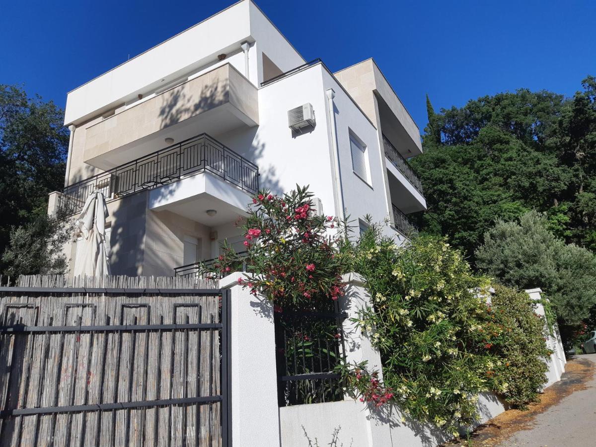 Apartments Villa Simonovic Petrovac Ngoại thất bức ảnh
