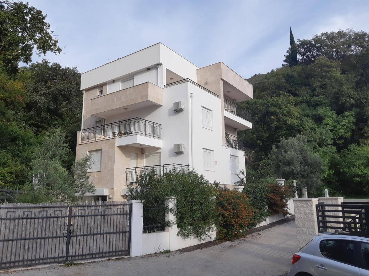 Apartments Villa Simonovic Petrovac Ngoại thất bức ảnh