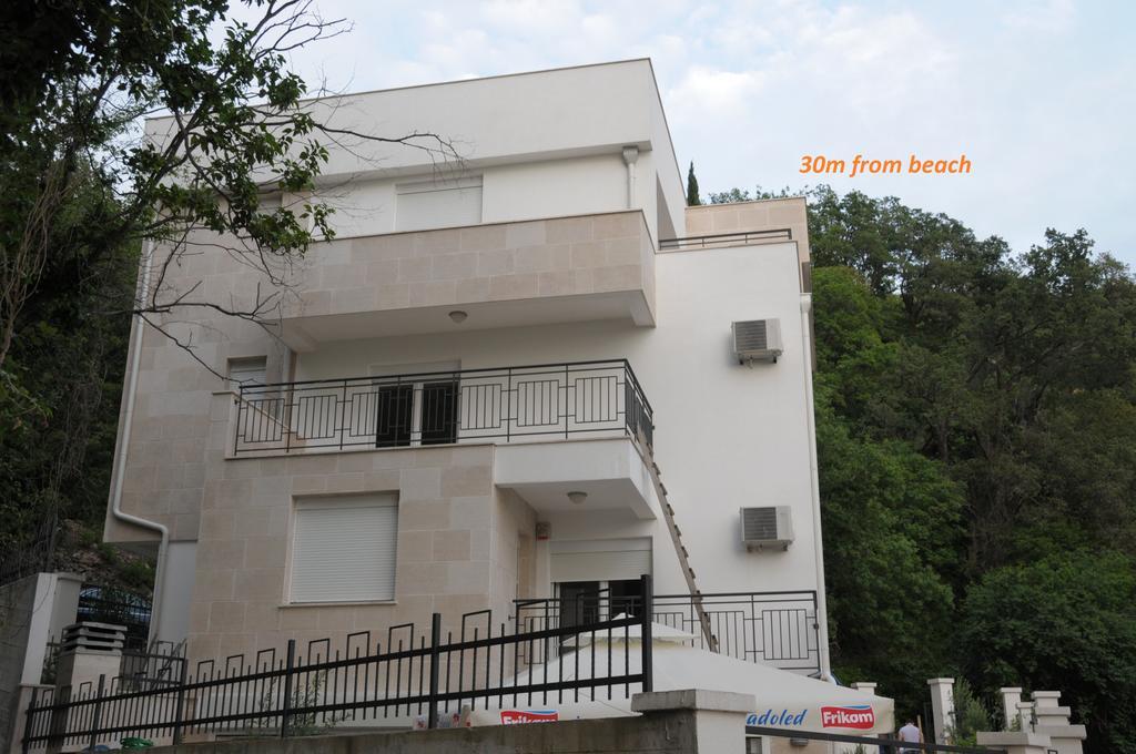 Apartments Villa Simonovic Petrovac Ngoại thất bức ảnh