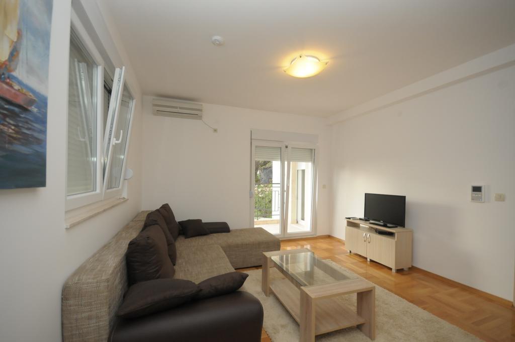 Apartments Villa Simonovic Petrovac Ngoại thất bức ảnh