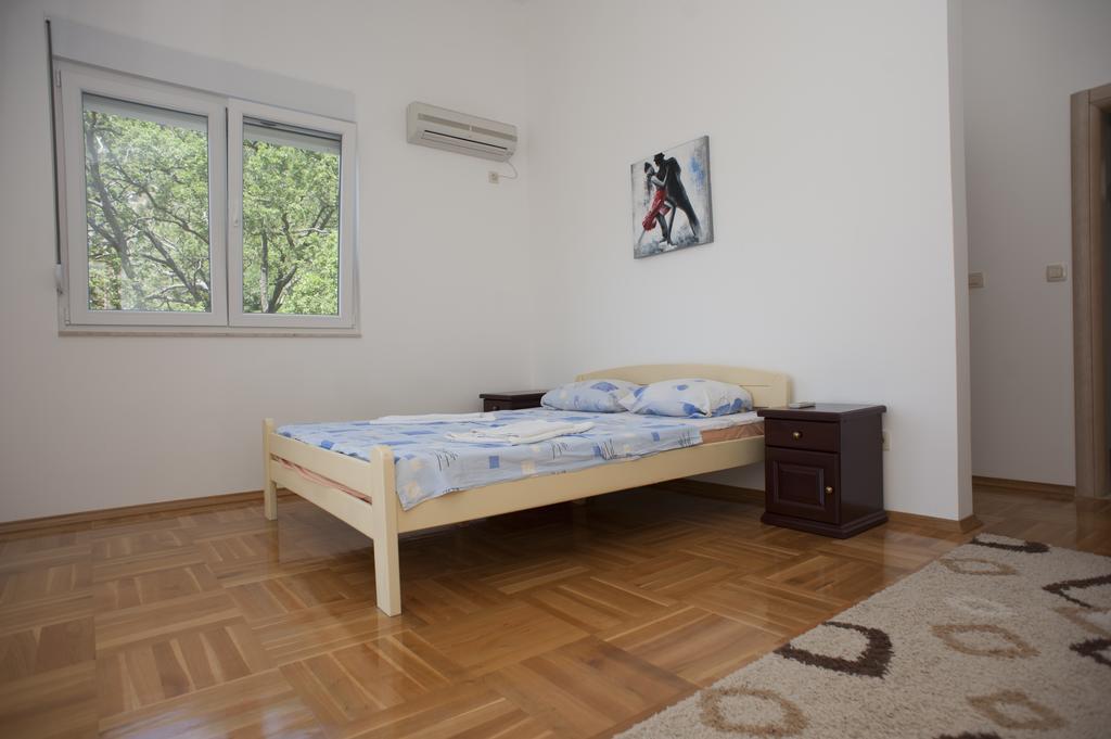 Apartments Villa Simonovic Petrovac Ngoại thất bức ảnh