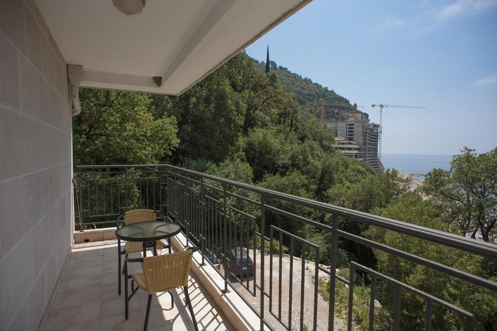 Apartments Villa Simonovic Petrovac Ngoại thất bức ảnh