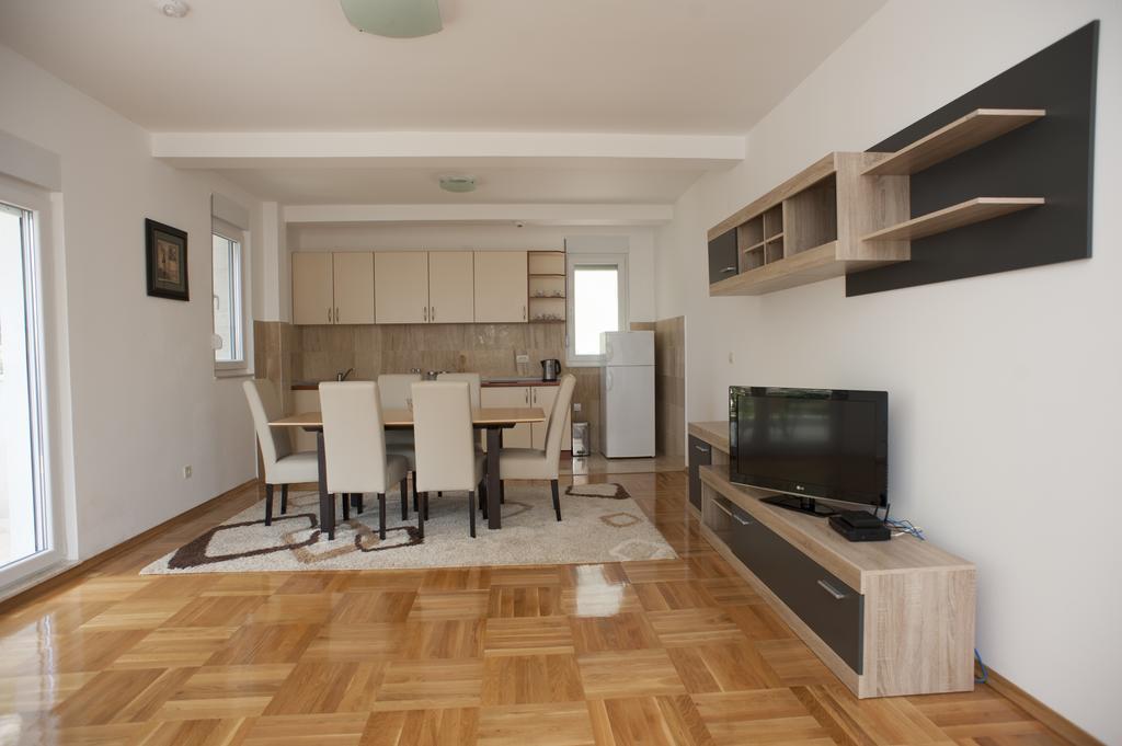 Apartments Villa Simonovic Petrovac Ngoại thất bức ảnh