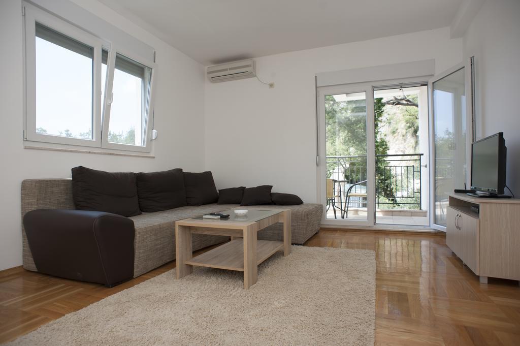 Apartments Villa Simonovic Petrovac Ngoại thất bức ảnh