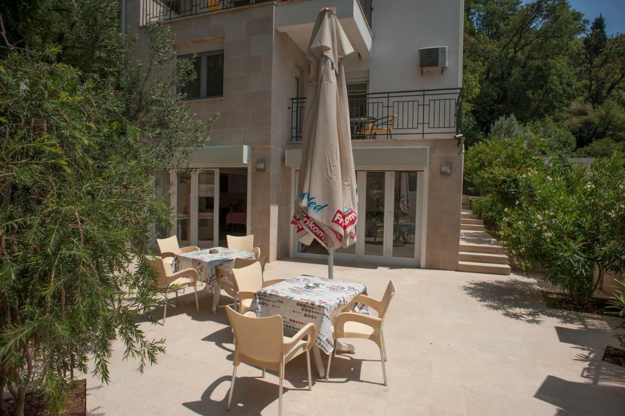 Apartments Villa Simonovic Petrovac Ngoại thất bức ảnh